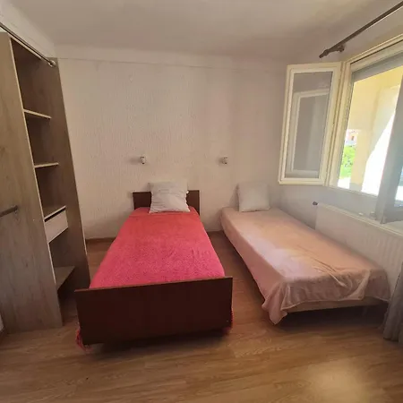 Climatisee Avec Grand Jardin, Animaux Admis - Fr-1-776-138 *