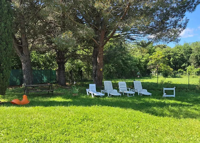Climatisee Avec Grand Jardin, Animaux Admis - Fr-1-776-138 Palau-del-Vidre